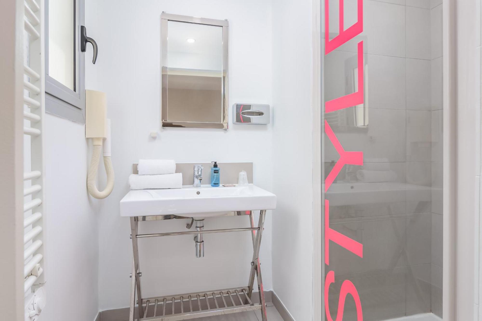 Urban Riviera Juan Les Pins - Queen Room Zewnętrze zdjęcie